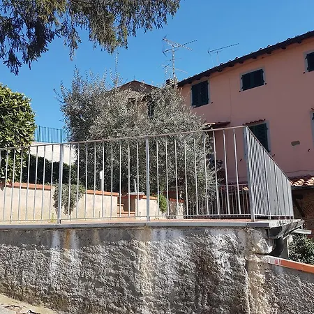 Casa Grillo Parlante * Collodi